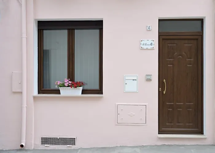 Al Civico 6 タヴィアーノ