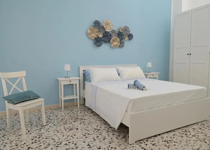 Al Civico 6 タヴィアーノ