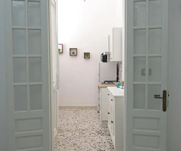 Al Civico 6 * タヴィアーノ